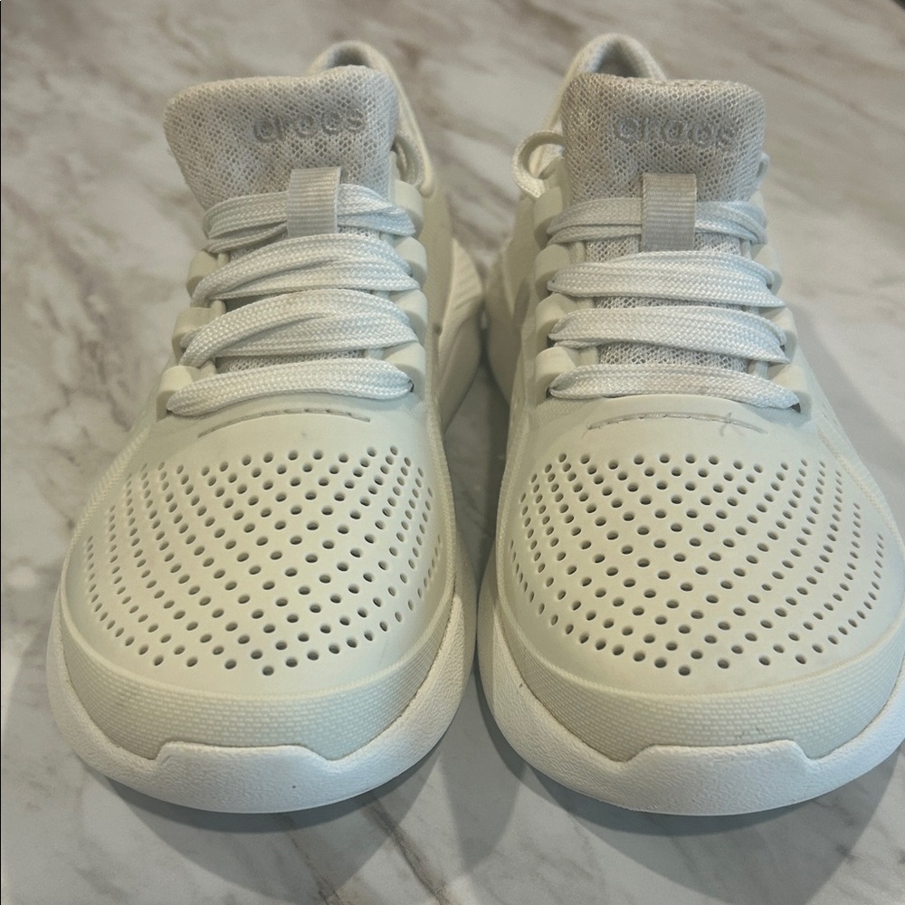 CROCS  Cream Sneakers